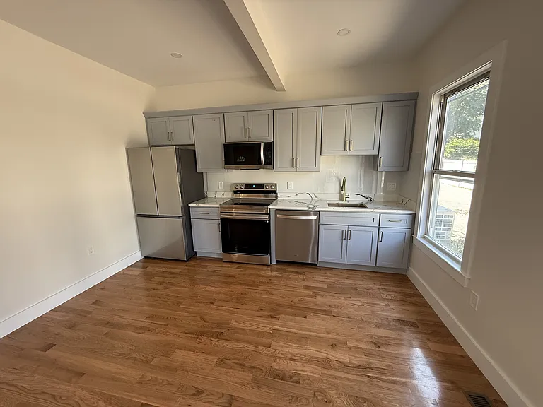 5 Walnut Ave #1 — Photo 1
