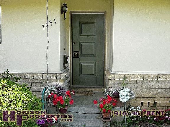(3) : 1651 Mission Ave Carmichael, CA