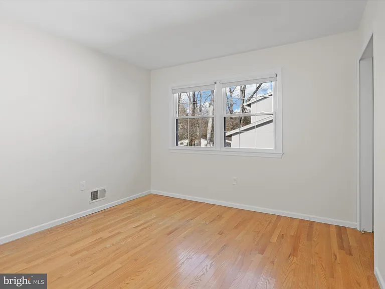 5200 Holden St — Photo 25