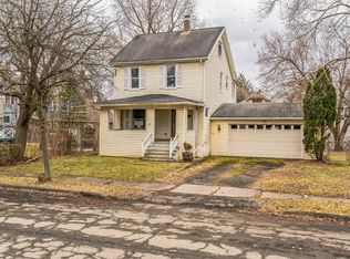 318 Sylvester Pl, Elmira, NY