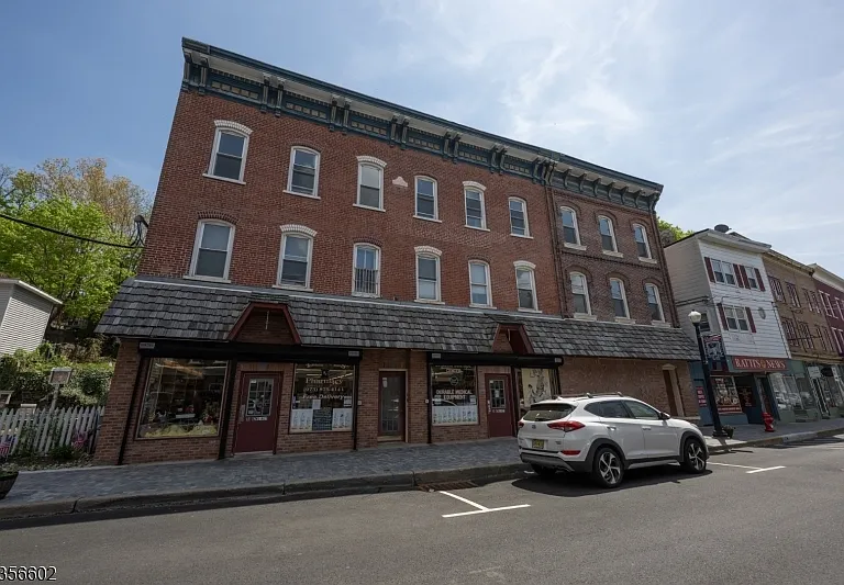 36 E Main St #A — Photo 1