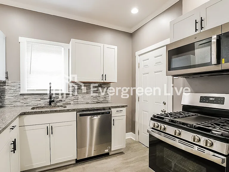 2110 Monongahela Ave — Photo 6