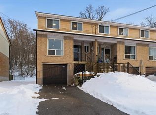 33 Raleigh St #A, Brantford, ON N3T 1J8
