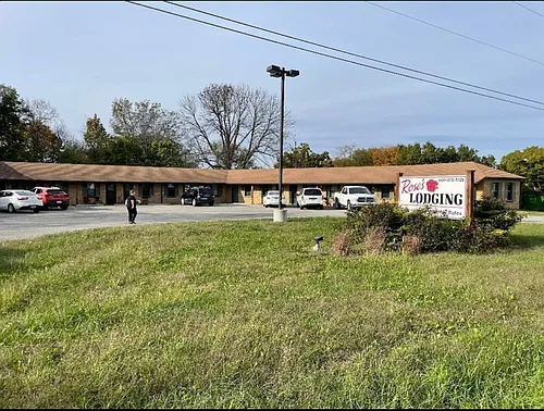 1241 W Ashley Rd Photo 1