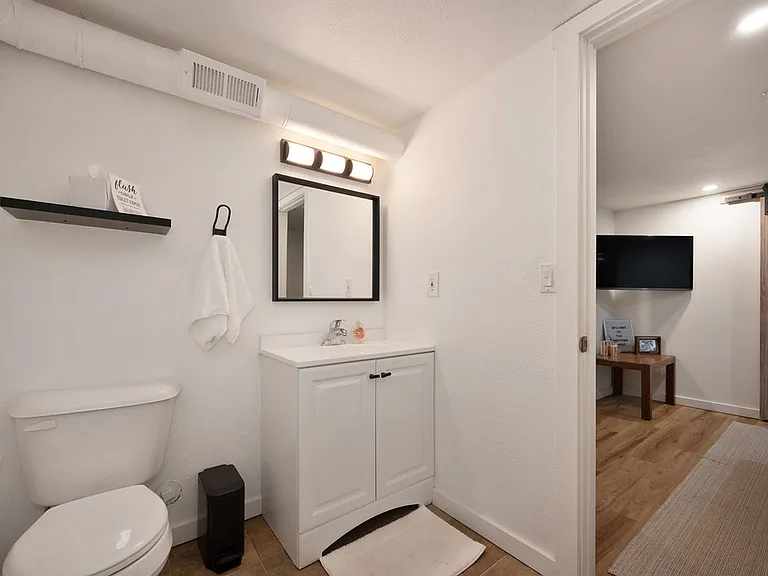 1221 N A St — Photo 32
