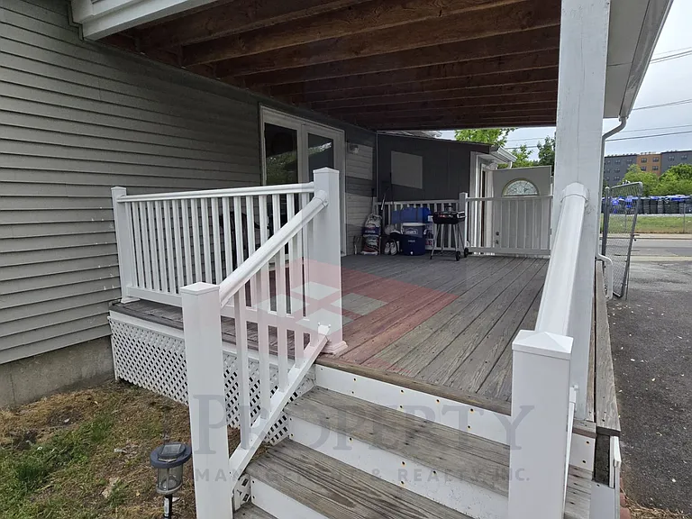 104 Robinson St — Photo 16