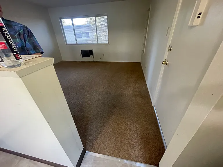 2253 2nd Ave #4 — Photo 4