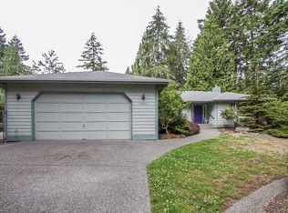 5201 View Point Dr NW, Gig Harbor, WA 98335