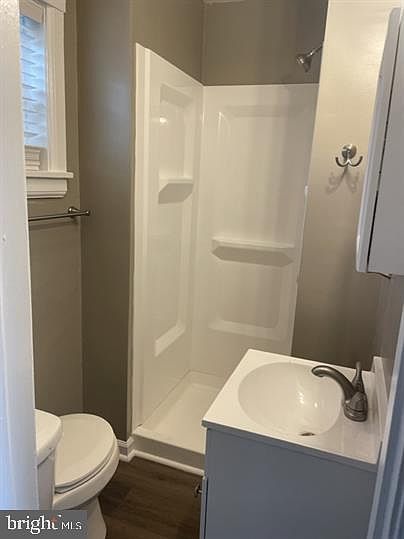 2nd image of 1816 Valley Ave APT 9