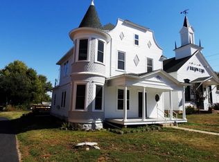 111 S Main St, Elizabeth, IL 61028