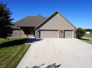 13425 Loyle Ln, Gravette, AR 72736