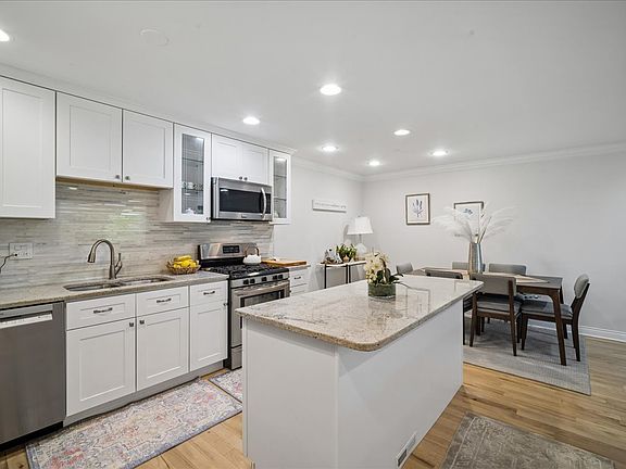 4th image of 1220 Park Ave W APT 132