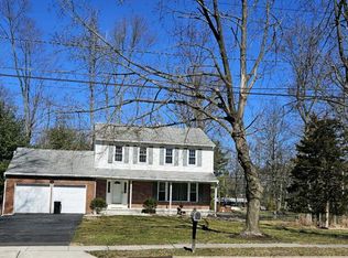 20 Brophy Dr, Ewing, NJ 08638