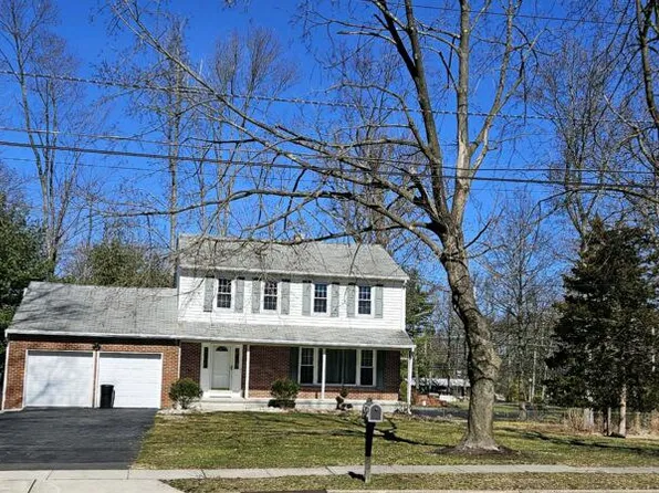 20 Brophy Dr, Ewing, NJ 08638