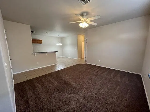 3 bed, 1177 sqft, $1,375 — Photo 3