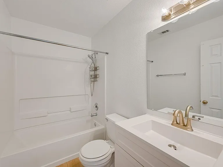 17817 Majestic Elm Ln — Photo 16