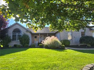 1964 Kingscote Cir NE, North Canton, OH