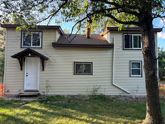3rd image of 10690 Rover St