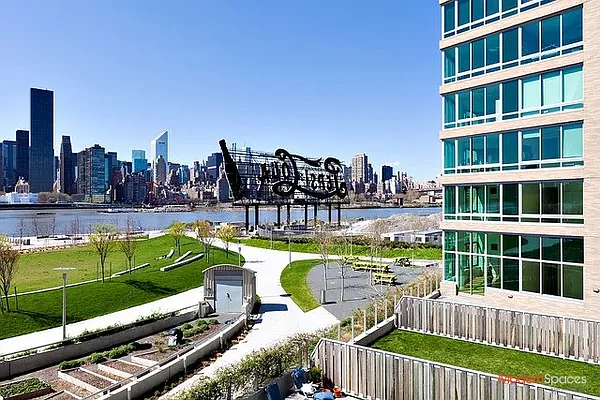 Sold by Modern Spaces | media 16