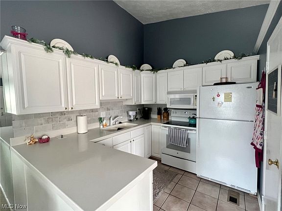 5th image of 3556 Chesapeake Dr