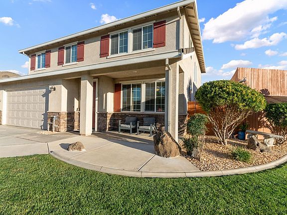 3rd image of 692 Arlene Ct