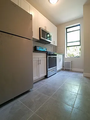 Rented by Bedford Brownstone Realty | media 17