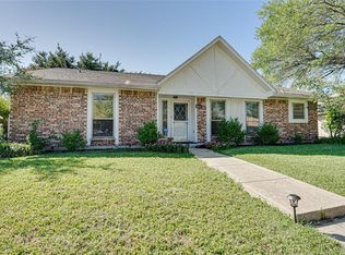 8814 Deerwood Dr, Rowlett, TX 75088