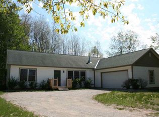 8210 Deerpath Rd, Petoskey, MI 49770