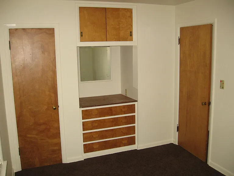 2325 Broadhaven Ave NW — Photo 7