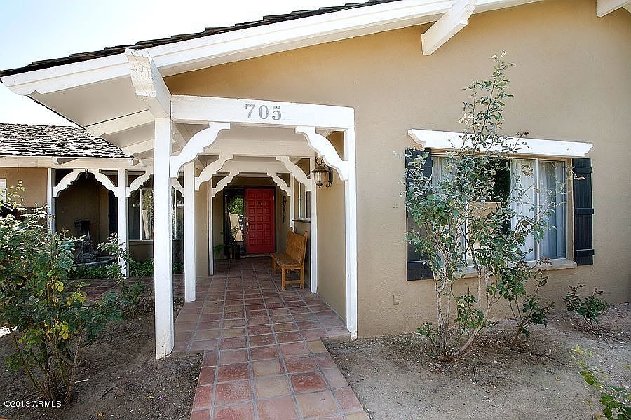 1st image of 705 E Kaler Dr