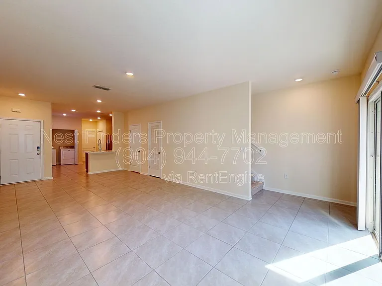 373 Aralia Ln — Photo 8