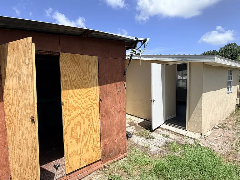 7912 W Paris St — Photo 14