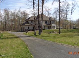 193 Waverly Dr, East Stroudsburg, PA 18302