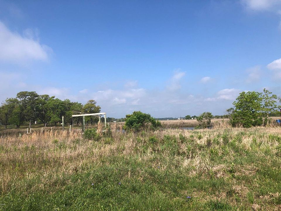 2nd image of 5085 Lambert Ln