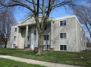 1225 Langley Rd APT 10, Waterloo, IA 50702