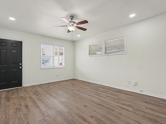2nd image of 3616 32nd St