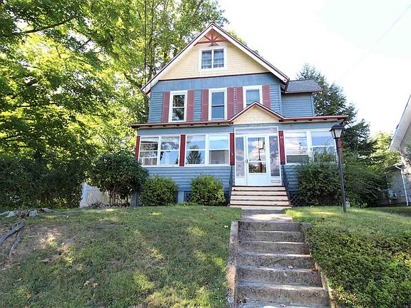 2nd image of 35 Woodlawn Wallkill Town