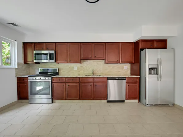 2413 Hammett Avenue image 13 of 26