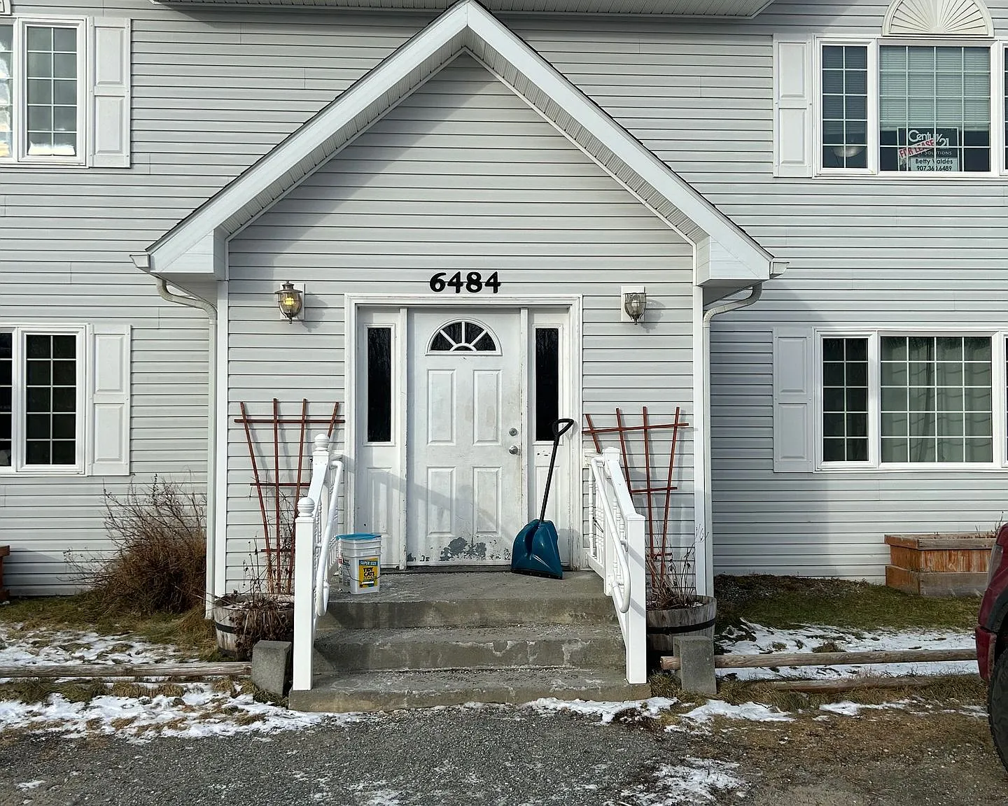 6484 S Wassim Circle — Photo 2