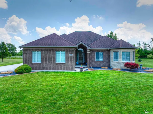 9539 Lazy Oak Dr, Carleton, MI 48117