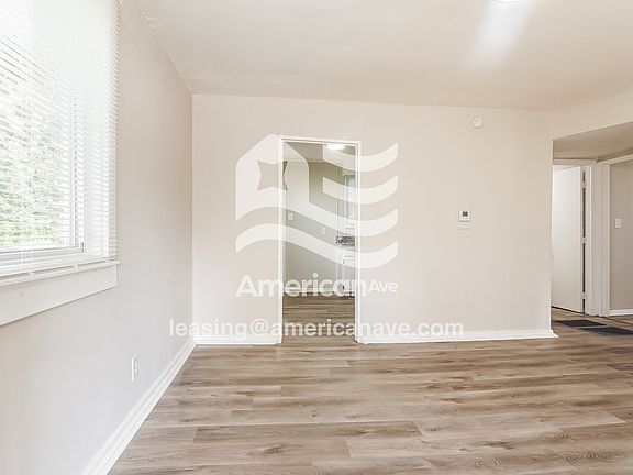 1624096_003_living_room_12790127.jpg