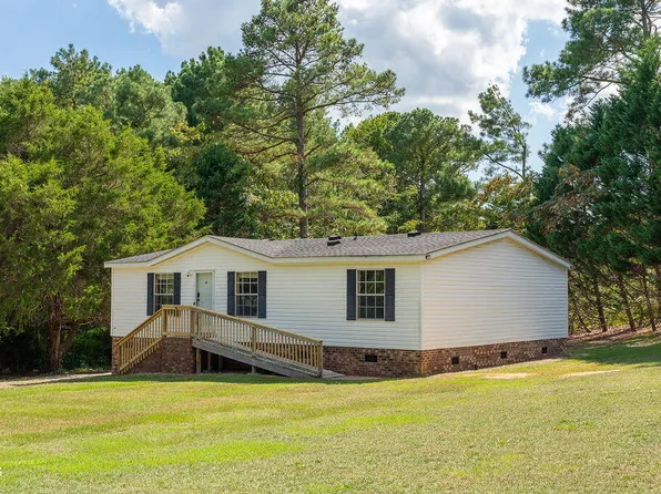 3189 State Highway 55 W, Coats, NC 27521