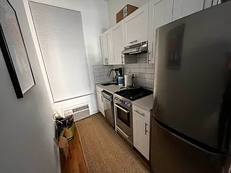 Rented by Salon Realty Corp