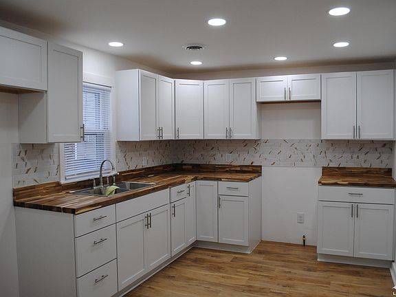 5th image of 12259 Eldora St