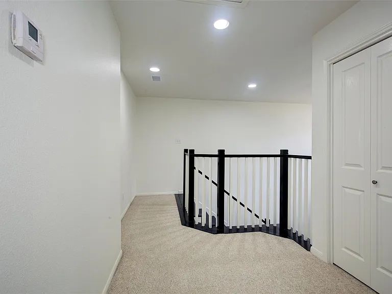 76 Scarlet Woods Ct — Photo 16