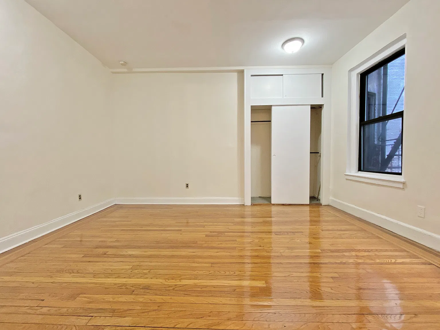 245 West 75th Street — Photo 3
