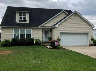 419 W Fir St, Eleanor, WV 25070