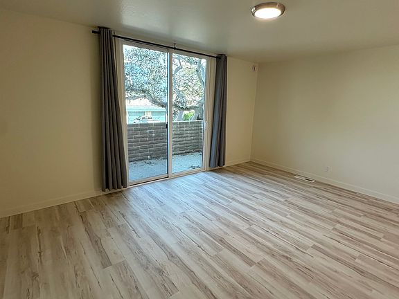 2nd image of 1120 McClellan Ave APT 3