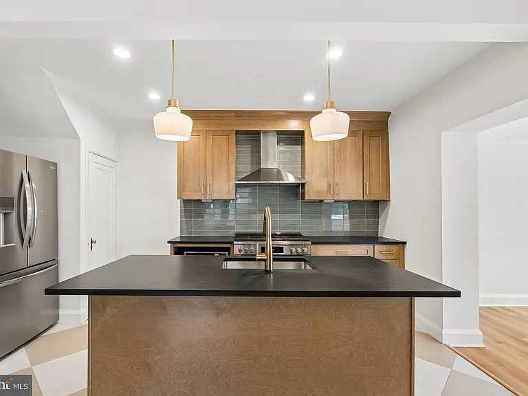 418 Murdock Rd — Photo 13