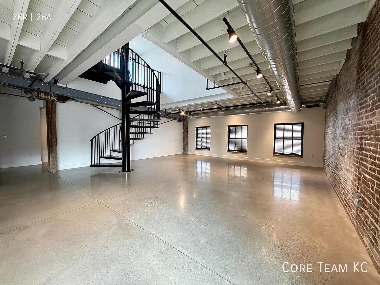 Downtown Penthouse For Rent with Private Rooftop Patio — Photo 3